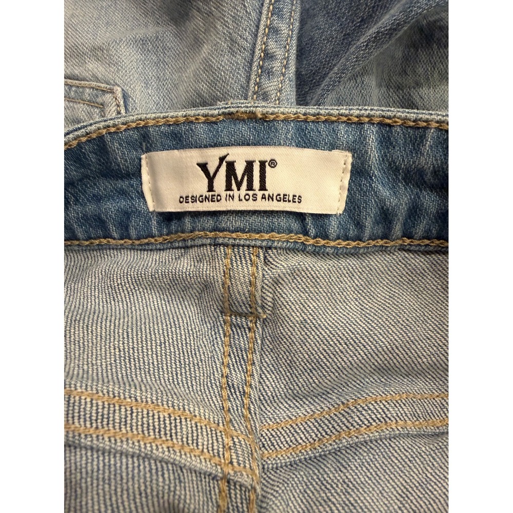 YMI Jeans USA Distressed Denim Shorts Light Wash Frayed Hem‎ Size 11/30 S307199 - Picture 7 of 7